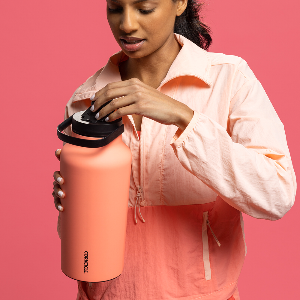 series-a-sport-jug-o5 968dacb42298--05.png